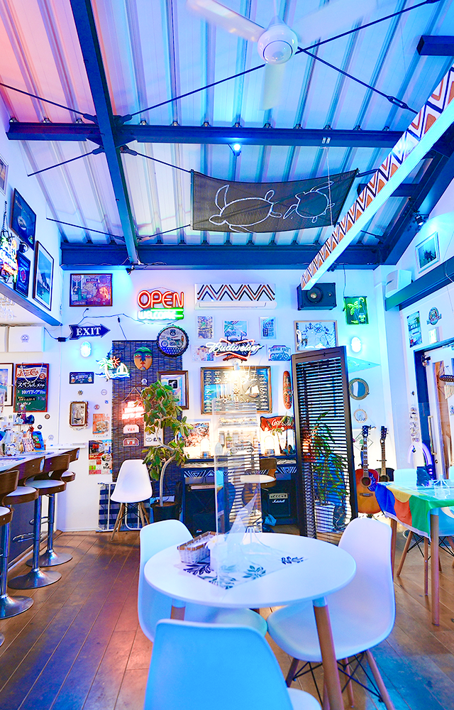 Cafe & BAR Daddy's HOME(ｶﾌｪ＆ﾊﾞｰ ﾀﾞﾃﾞｨｰｽﾞﾎｰﾑ) 福山市・鞆の浦